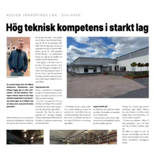 The article describes Mikael Andersson, CEO of 28 Best Business, standing in front of his workplace. The text highlights the company's technical expertise and developments in production and storage. In the background is a modern building with windows and a paved driveway, surrounded by greenery. The part of the image also shows an indoor environment with shelves and installations, giving insight into the internal environment of the business.